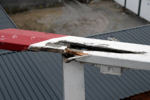 Het stellinghek was niet meer in al te beste conditie