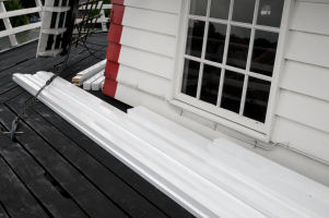 Het materiaal voor het nieuwe stellinghek